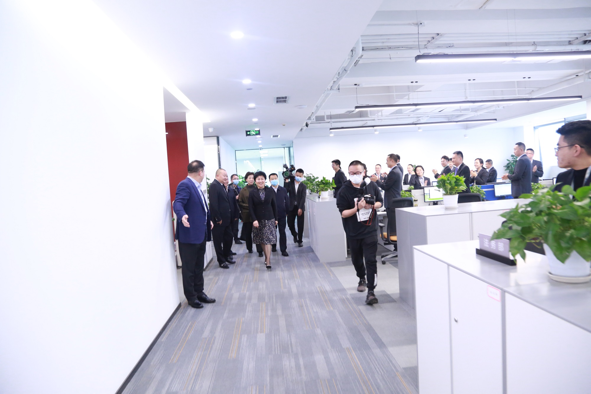 省人大常委會副主任、達(dá)州市委書記包惠蒞臨公司視察指導(dǎo)
