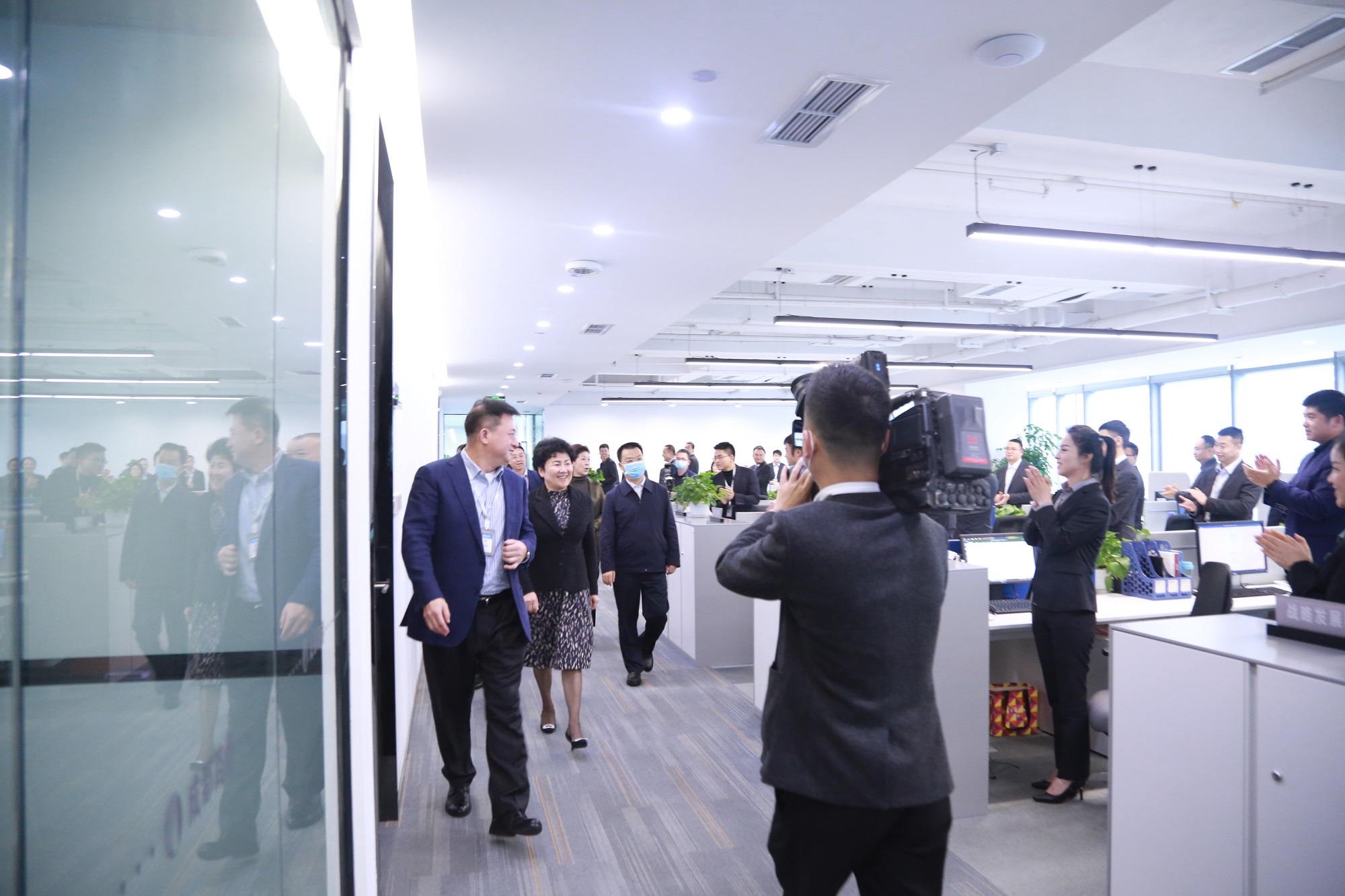 省人大常委會副主任、達(dá)州市委書記包惠蒞臨公司視察指導(dǎo)